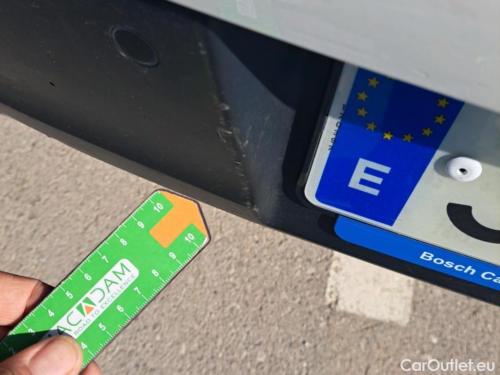  Peugeot  208 PEUGEOT  / 2019 / 5P / berlina con portón BlueHDi 73kW (100CV) Active Pack (AC2) #18