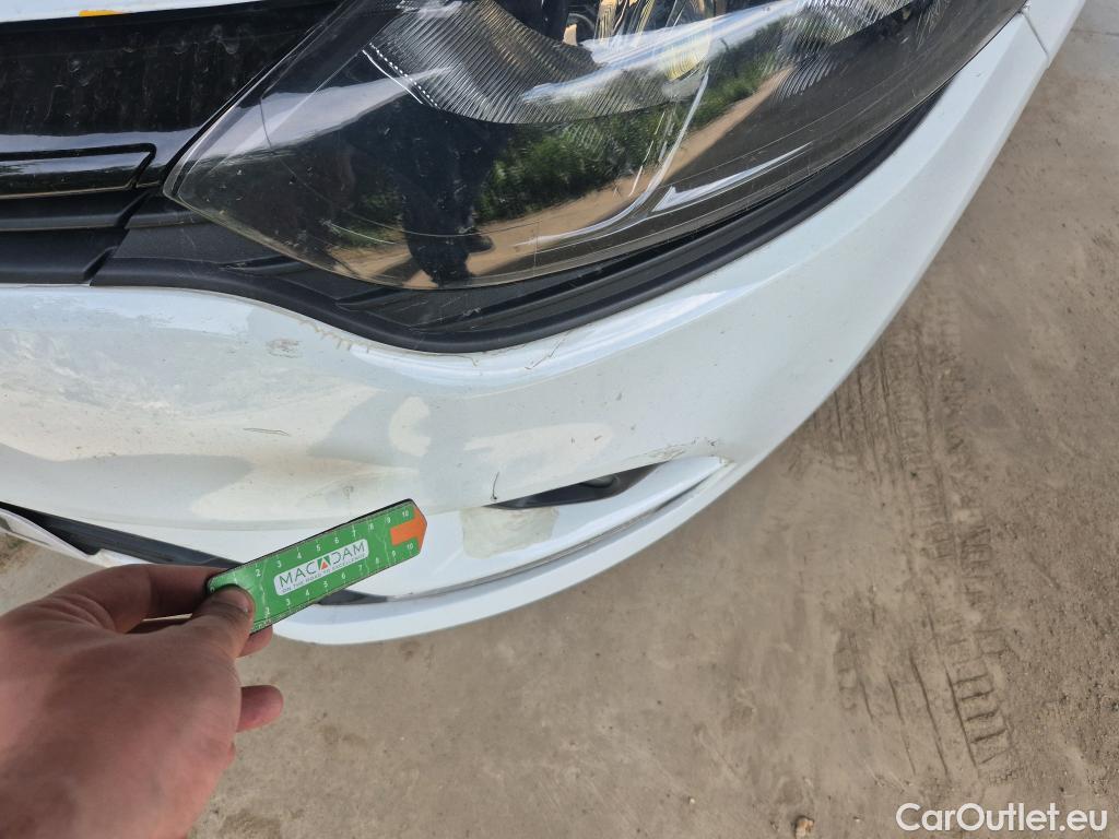  Renault  Clio RENAULT  / 2016 / 5P / berlina con portón Business TCe 66kW (90CV) GLP -18 #18