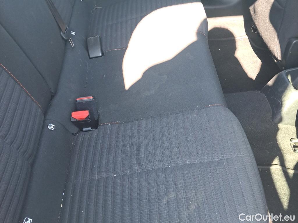  Peugeot  208 PEUGEOT  / 2019 / 5P / berlina con portón BlueHDi 73kW (100CV) Active Pack (AC2) #7