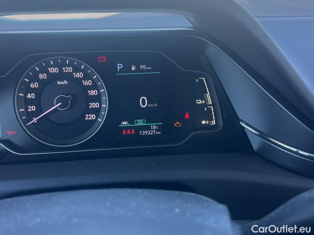  Hyundai   Ioniq HYUNDAI / 2019 / 5P / berlina con portón 1.6 GDI HEV Klass DCT #13