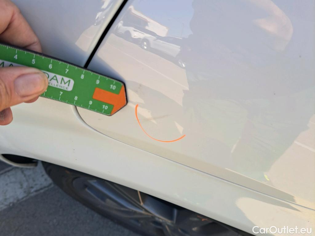  Peugeot  208 PEUGEOT  / 2019 / 5P / berlina con portón BlueHDi 73kW (100CV) Active Pack (AC2) #34