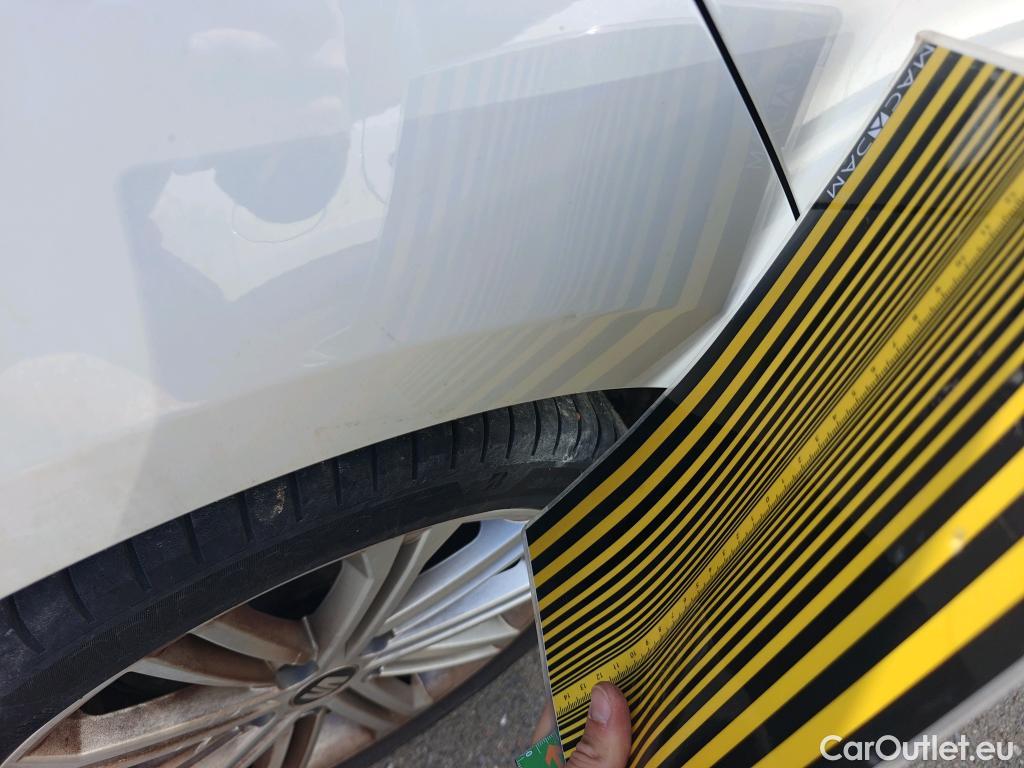  Seat  Leon SEAT León / 2016 / 5P / berlina con portón 2.0 TDI 110kW DSG-7 S&S Xcellence Ed Pl #40