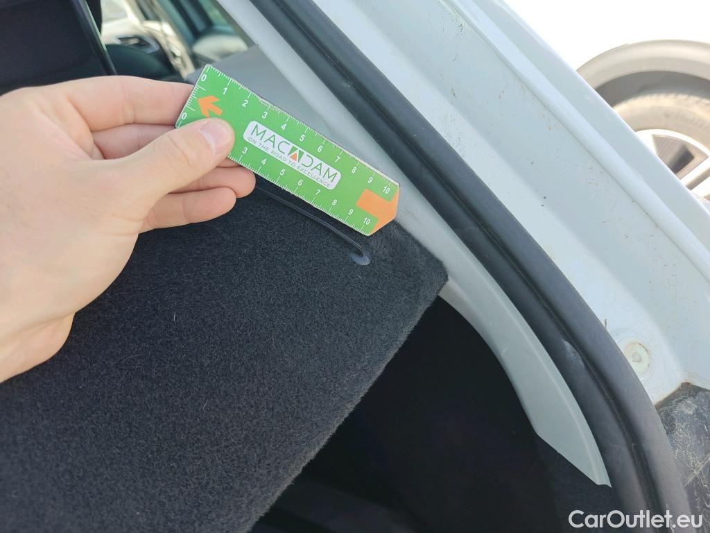  Seat  Leon SEAT León / 2016 / 5P / berlina con portón 2.0 TDI 110kW DSG-7 S&S Xcellence Ed Pl #3