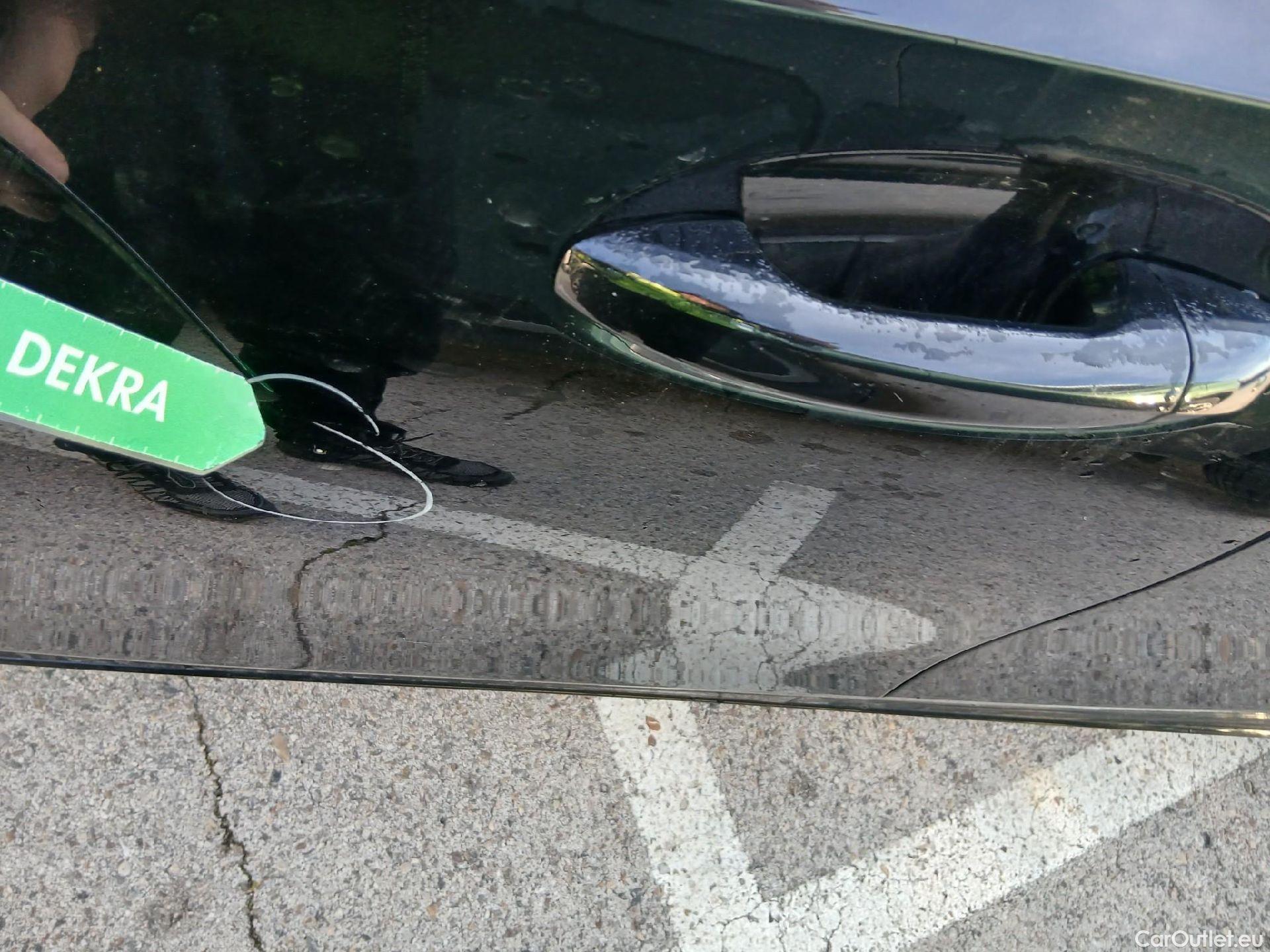  Mercedes  A-Klasse MERCEDES-BENZ Clase A / 2018 / 5P / berlina con portón A 180 d #8