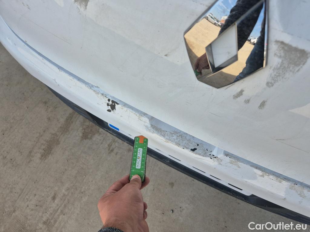  Renault  Clio RENAULT  / 2016 / 5P / berlina con portón Business TCe 66kW (90CV) GLP -18 #23