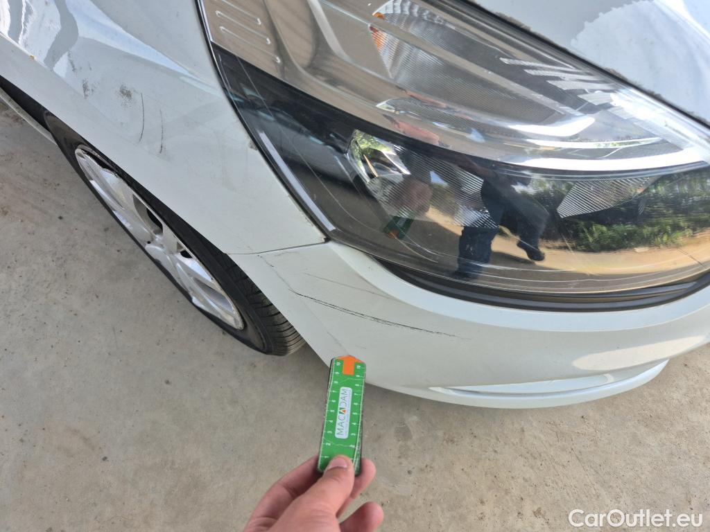  Renault  Clio RENAULT  / 2016 / 5P / berlina con portón Business TCe 66kW (90CV) GLP -18 #19