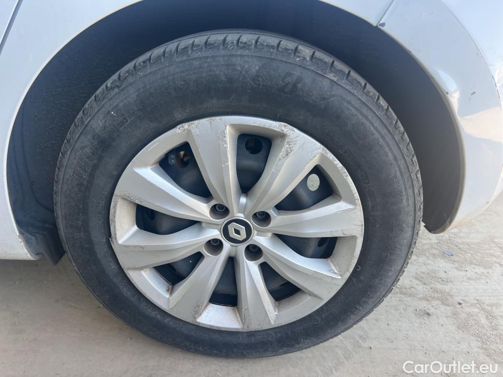  Renault  Clio RENAULT  / 2019 / 5P / berlina con portón Life SCe 49 kW (67CV) #28