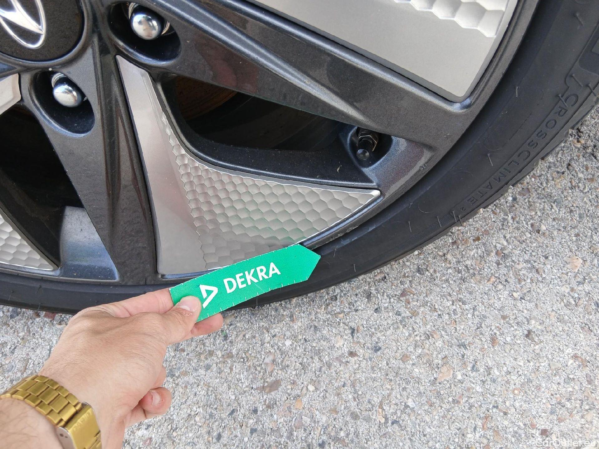  Hyundai   Ioniq HYUNDAI / 2019 / 5P / berlina con portón 1.6 GDI HEV Tecno DCT #13