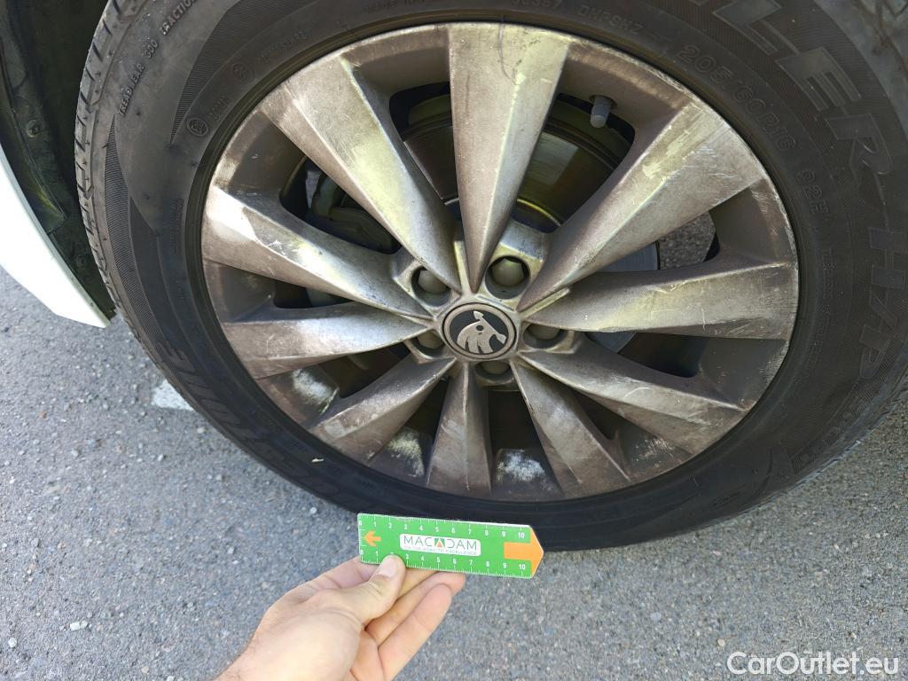  Skoda  KAMIQ SKODA  1.0 TSI 81kW (110CV) DSG Ambition (CX) #11