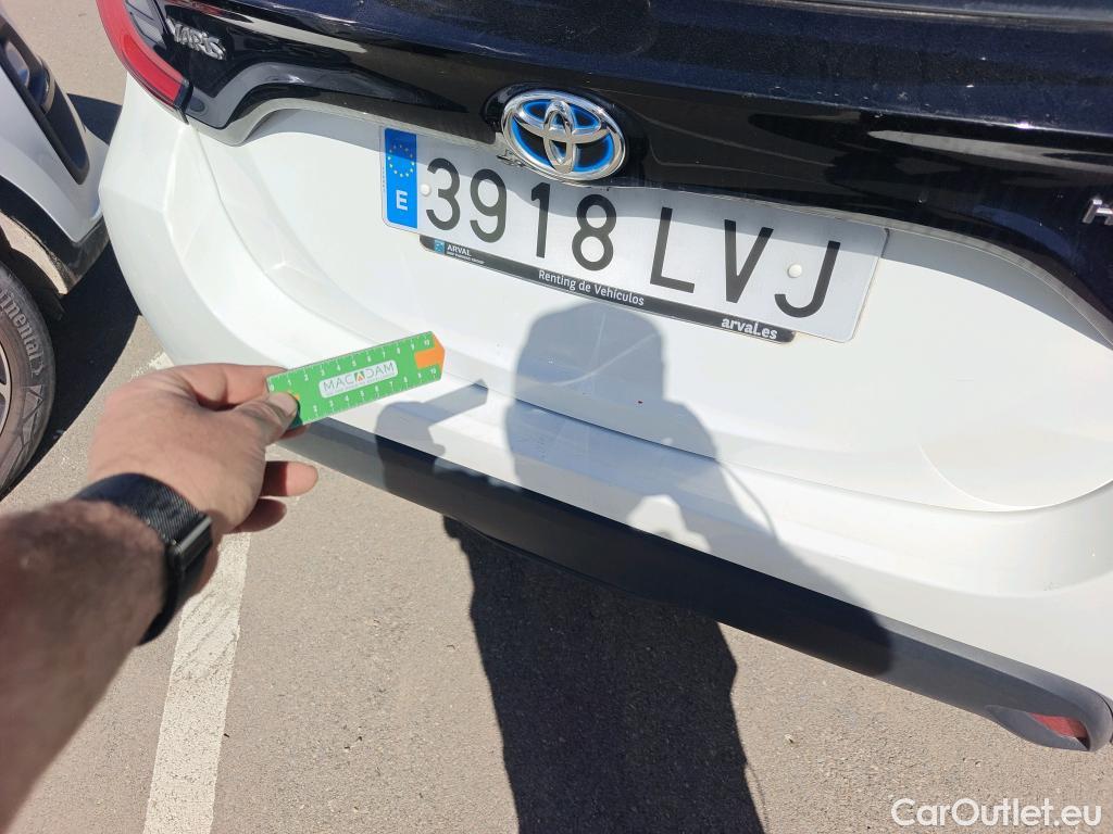  Toyota  Yaris TOYOTA  / 2020 / 5P / berlina con portón 1.5 120H Active Tech #11