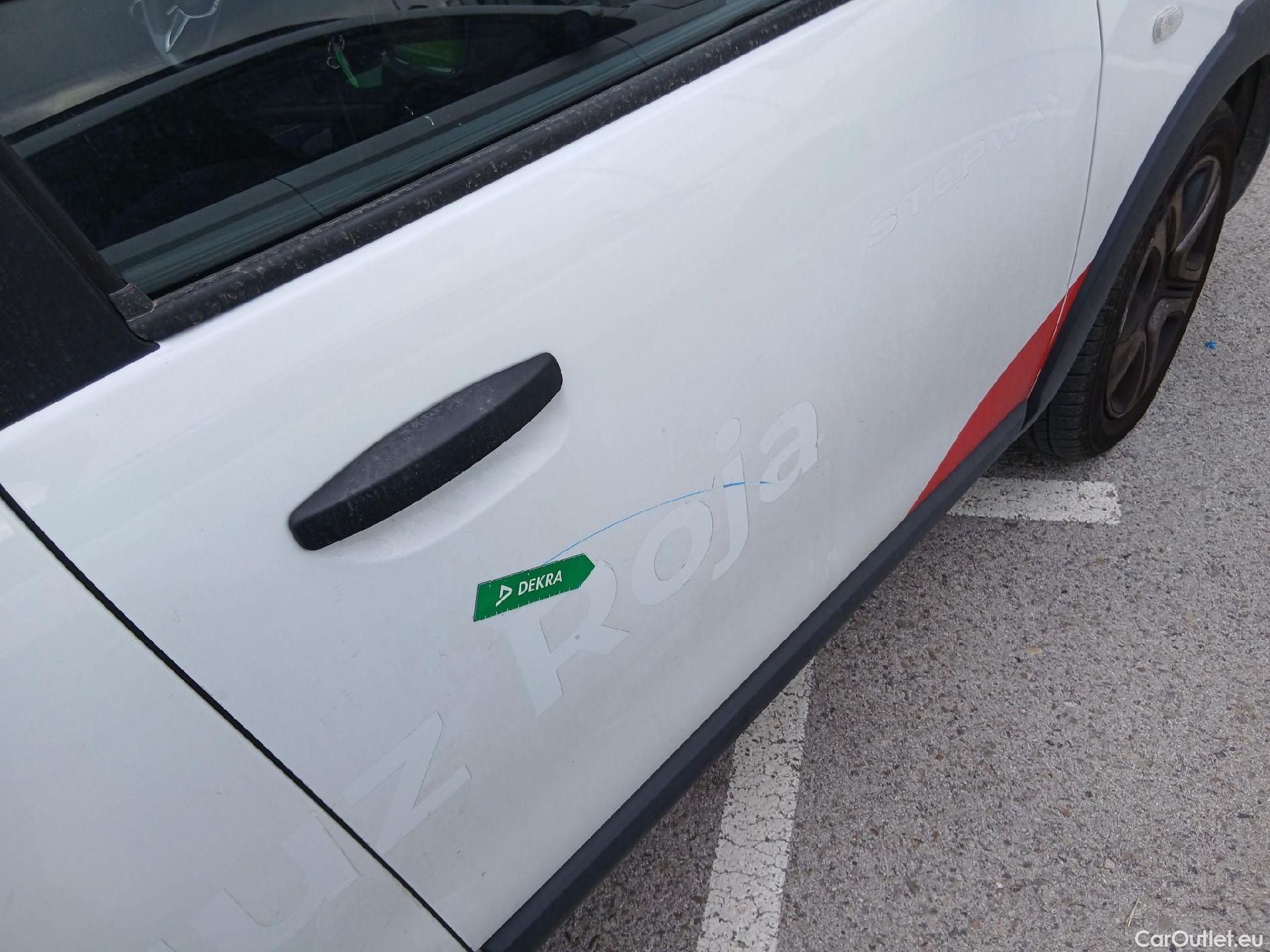  Dacia  Lodgy DACIA  / 2012 / 5P / monovolumen compacto SL Aniversario Blue dCi 85kW(115CV) 7Pl(SP) #64