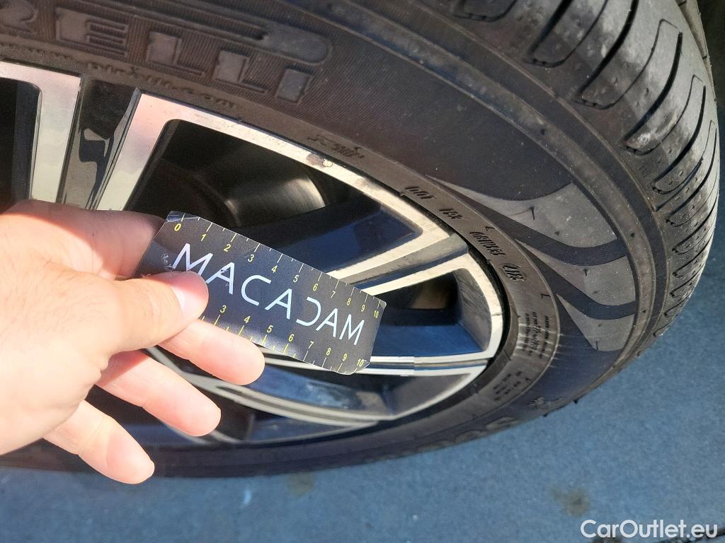  Volvo  XC60 VOLVO  / 2017 / 5P / todoterreno 2.0 D4 Inscription Auto #29