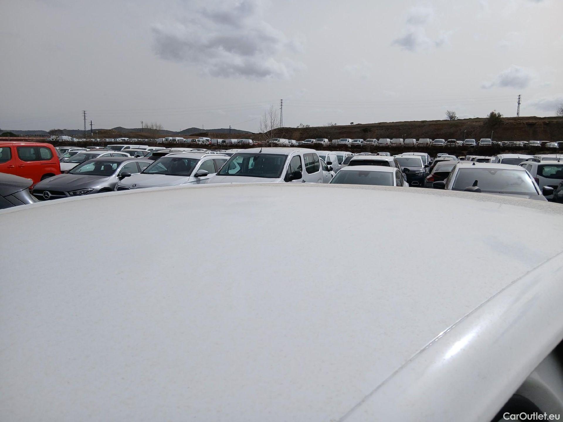  Opel   Grandland X OPEL Grandland / 2021 / 5P / todoterreno 1.5 CDTi Business Edition Auto #18