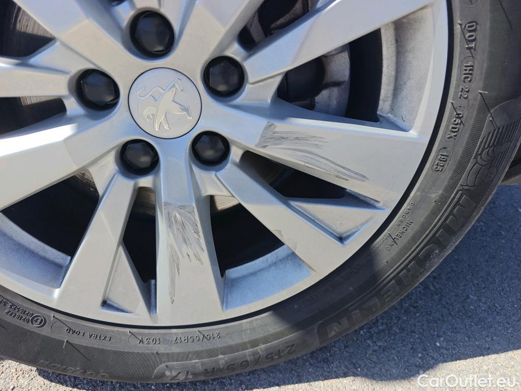  Peugeot  3008 PEUGEOT  / 2020 / 5P / todoterreno 1.2 PureTech 96KW S&S Active Pack EAT8 #10