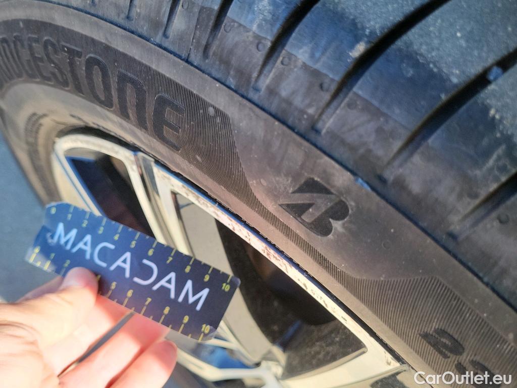  Volvo  XC60 VOLVO  / 2017 / 5P / todoterreno 2.0 D4 Inscription Auto #4