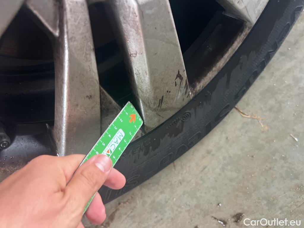  Peugeot  3008 PEUGEOT  / 2020 / 5P / todoterreno 1.2 PureTech 96KW S&S Active Pack EAT8 #6