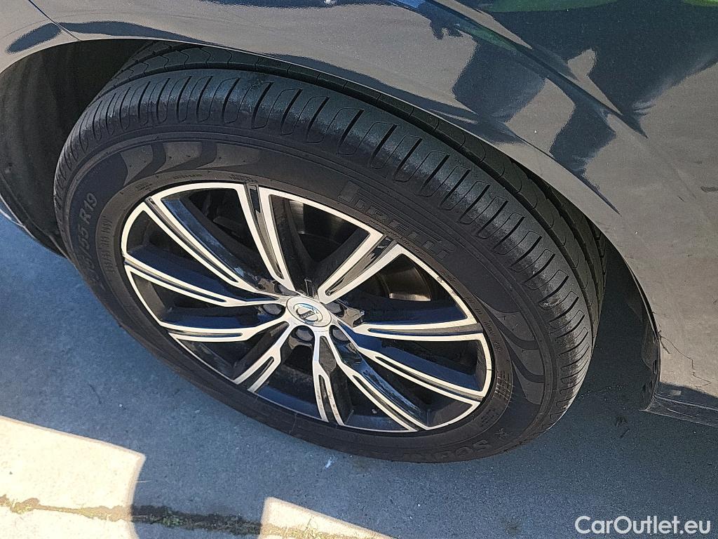  Volvo  XC60 VOLVO  / 2017 / 5P / todoterreno 2.0 D4 Inscription Auto #28