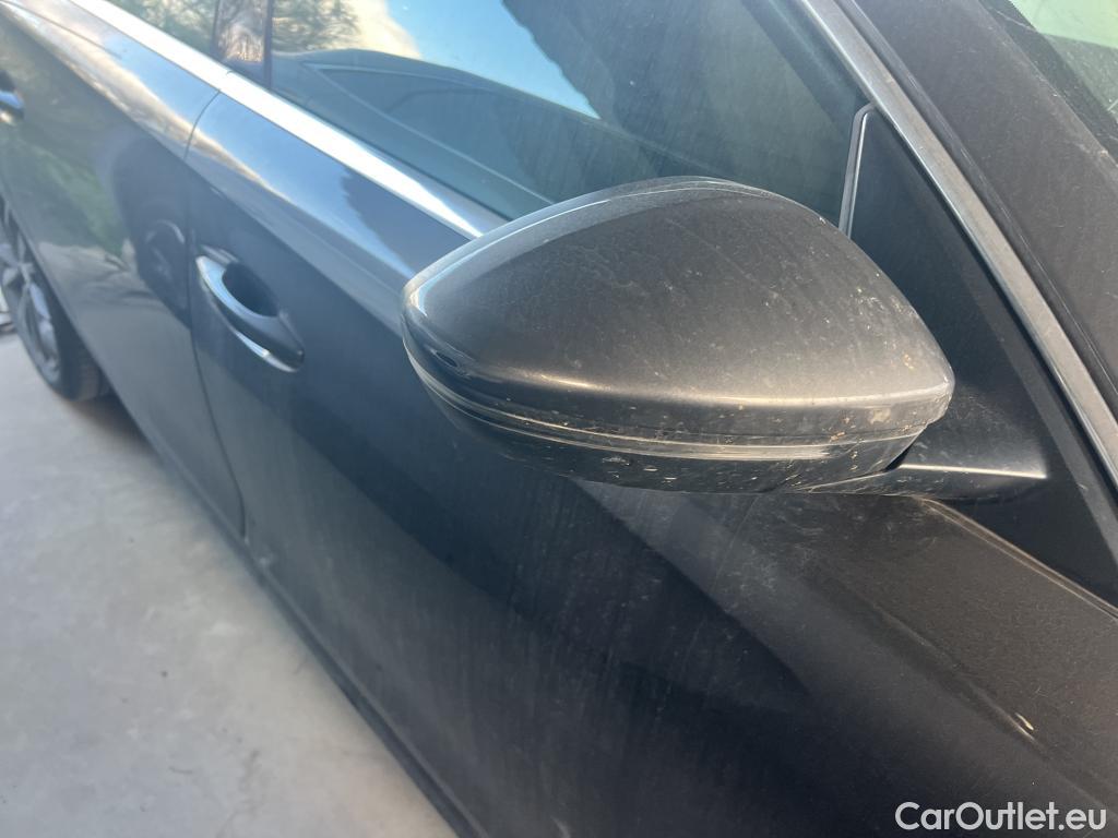  Peugeot  508 PEUGEOT  / 2018 / 5P / berlina con portón 5P Business Line BlueHDi 130 EAT8 (AC) #13