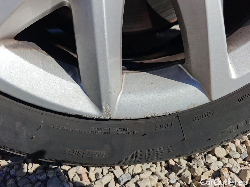  Seat  Leon SEAT Nuevo León / 2020 / 5P / berlina con portón 2.0 TDI 85kW S&S Style Go(SP) #45