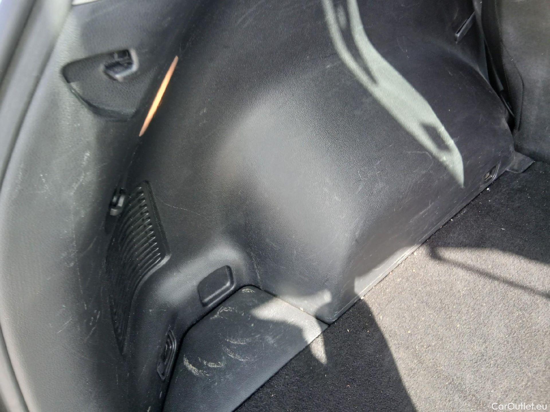  KIA  Sportage KIA  / 2018 / 5P / todoterreno 1.6 MHEV Business 85kW (115CV) 4x2 #24