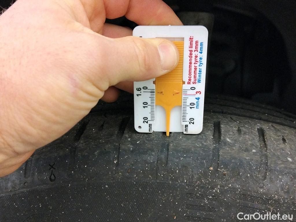  Volvo  XC60 VOLVO  / 2017 / 5P / todoterreno 2.0 B4 D AWD Plus Bright Auto #2