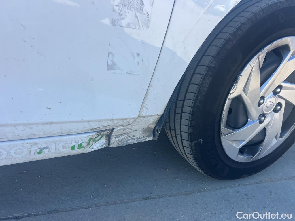  Hyundai  i20 HYUNDAI  / 2023 / 5P / berlina con portón 1.2 MPI Essence #6