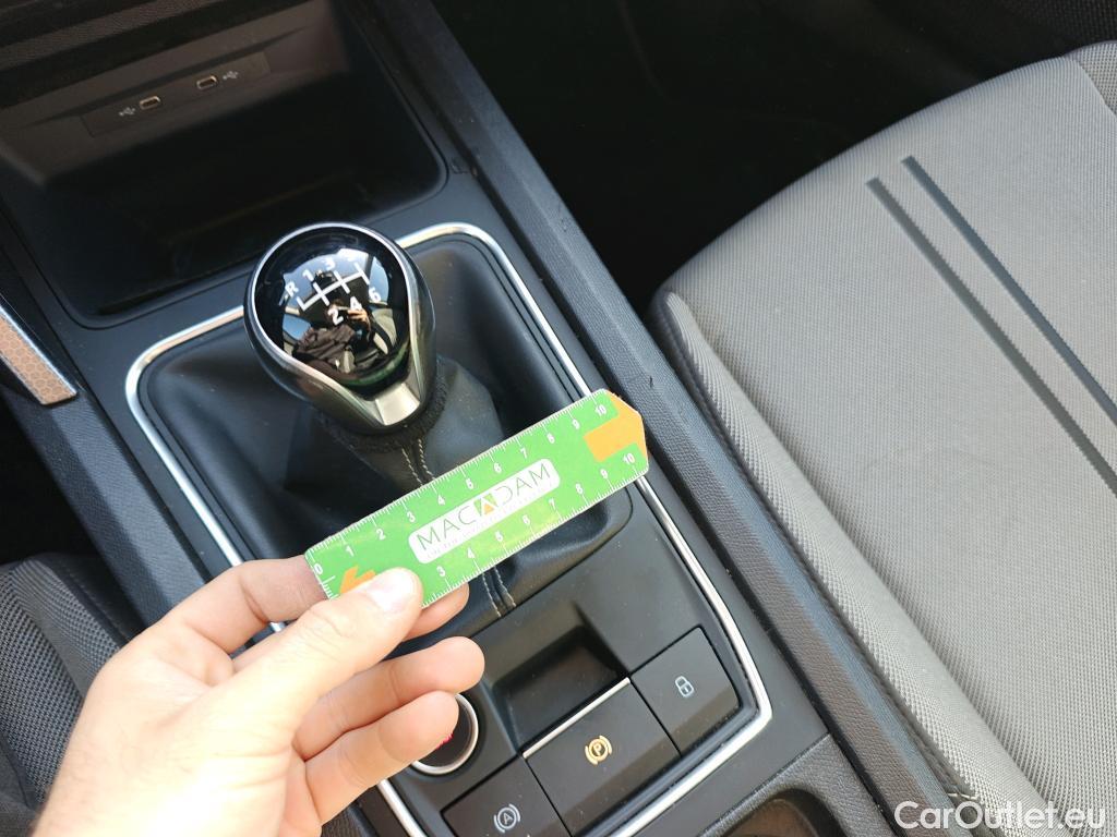  Seat  Leon SEAT Nuevo León / 2020 / 5P / berlina con portón 2.0 TDI 85kW S&S Style Go(SP) #28