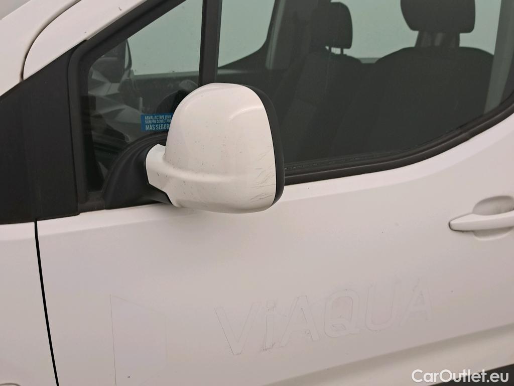  Peugeot  RIFTER PEUGEOT  / 2018 / 5P / monovolumen compacto Active Pack Standard BlueHDi 73kW #48