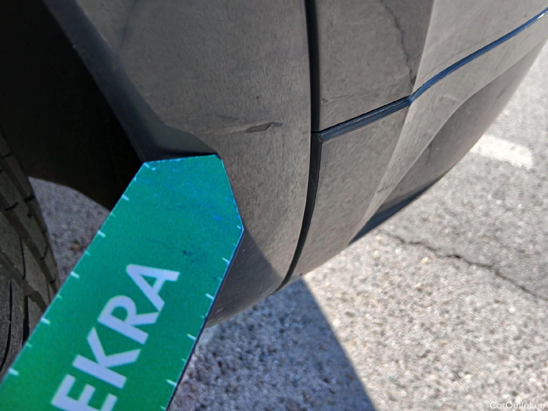  Audi  Q5  FYG 35 TDI advanced 2.0 TDI 165CV AT7 E6d #32