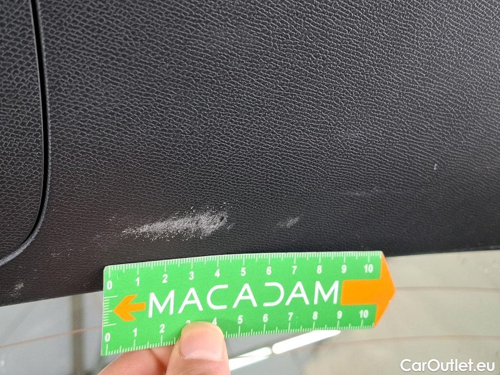  Peugeot  3008  Allure Pack 1.5 HDi 130CV BVM6 E6d #9