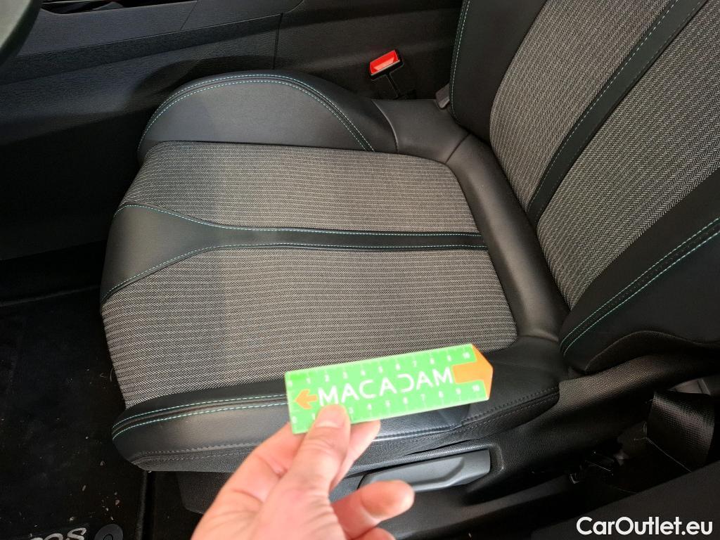  Peugeot  3008  Allure Pack 1.5 HDi 130CV BVM6 E6d #1