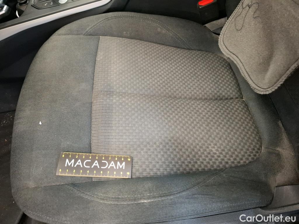  Bmw  Serie 1 BMW Série 1 / 2019 / 5P / Berline 116i Business Design #16