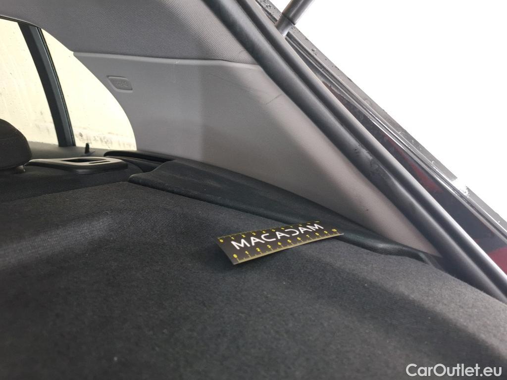  Bmw  Serie 1 BMW Série 1 / 2019 / 5P / Berline 116i Business Design #10