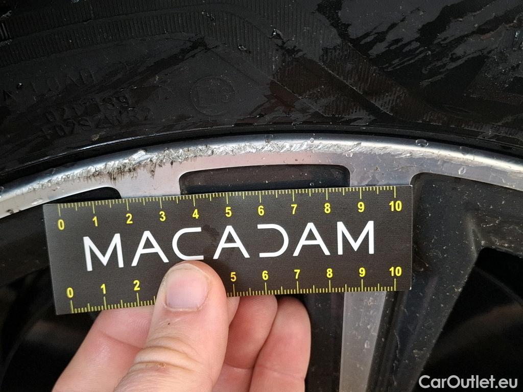  Bmw  Serie 1 BMW Série 1 / 2019 / 5P / Berline 116i Business Design #6