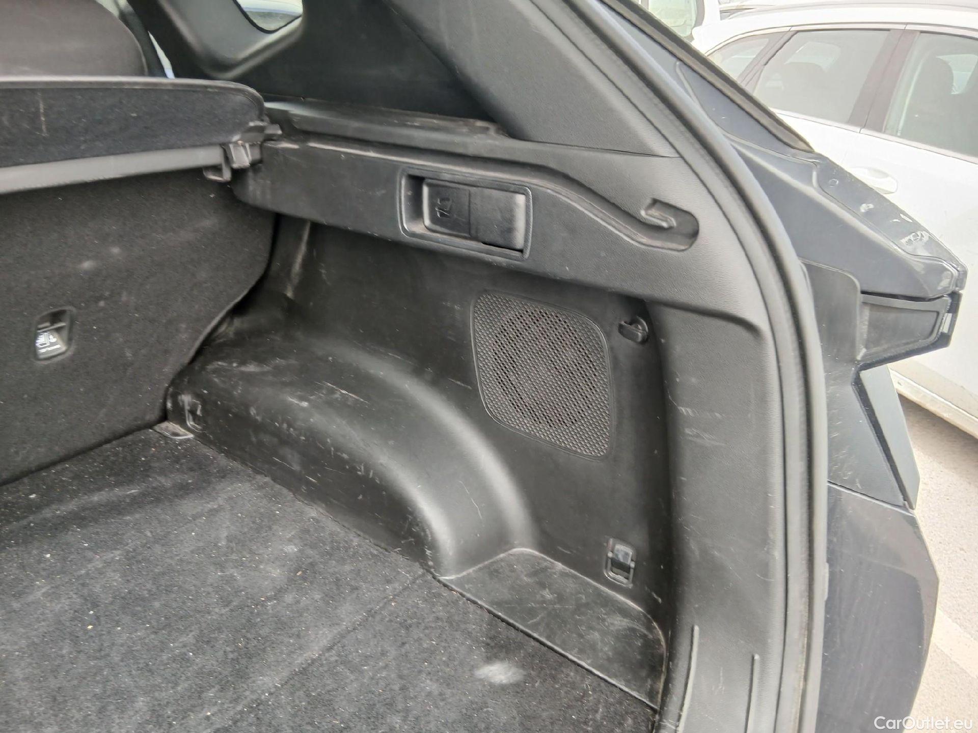  Hyundai  Tucson HYUNDAI  / 2020 / 5P / todoterreno 1.6 CRDI 100kW (136CV) 48V Tecno DCT 2C #30