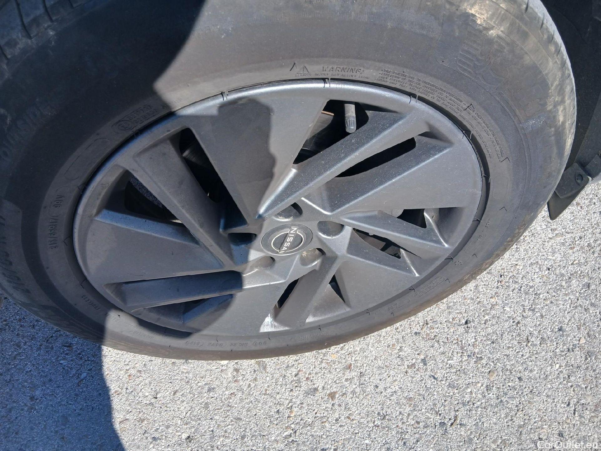  Nissan  Qashqai NISSAN  / 2024 / 5P / todoterreno DIG-T 103kW (140CV) mHEV 4x2 Acenta #29