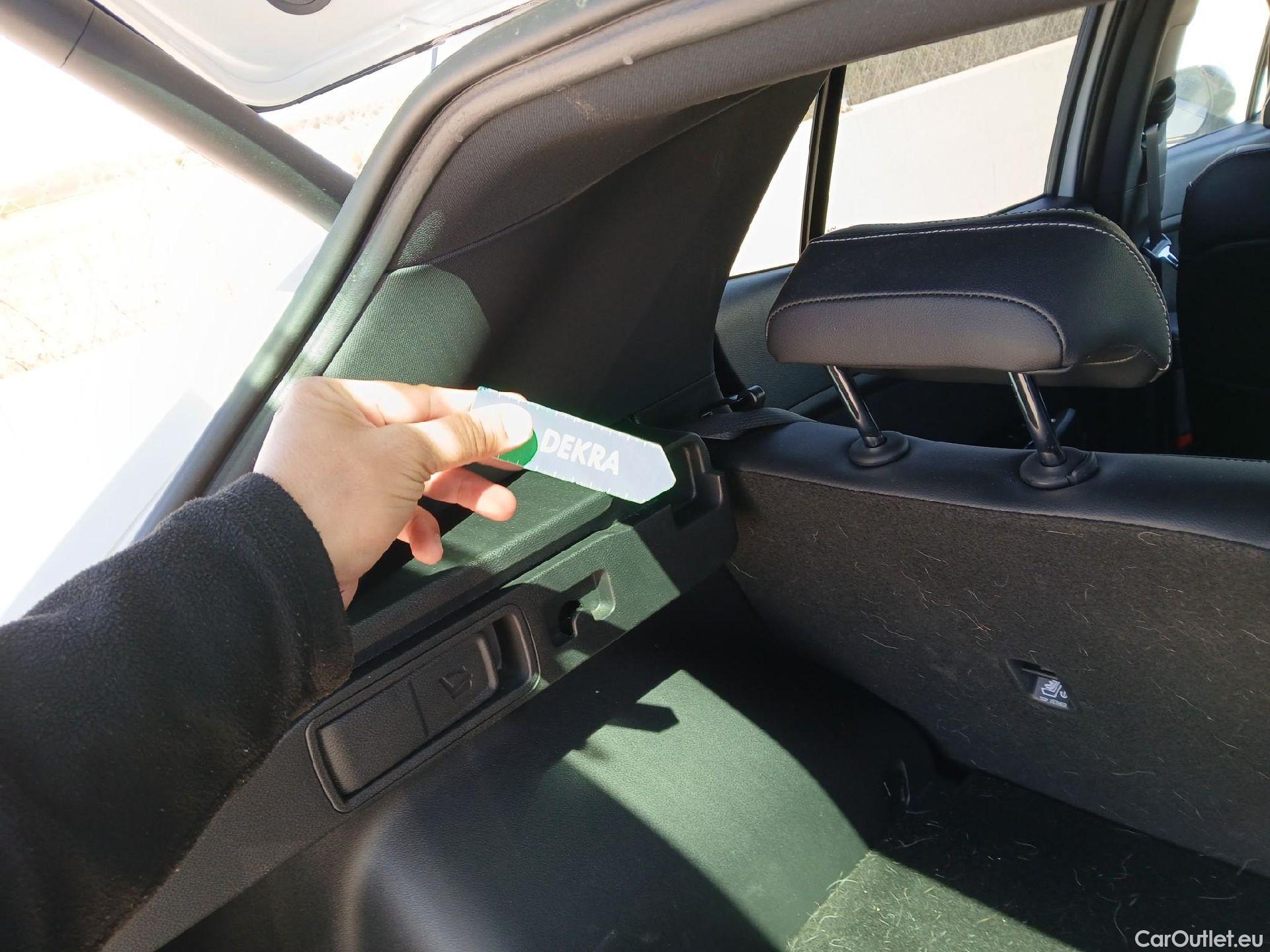  KIA  Sportage KIA  / 2022 / 5P / todoterreno 1.6 T-GDi HEV 171kW (230CV) GT-line 4X2 #3