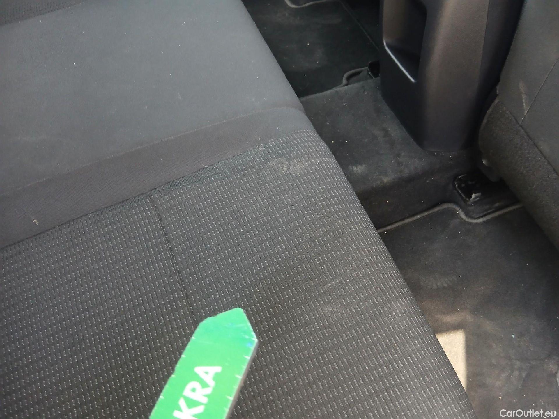  Nissan  Qashqai NISSAN  / 2021 / 5P / todoterreno DIG-T 103kW (140CV) mHEV 4x2 Acenta #12