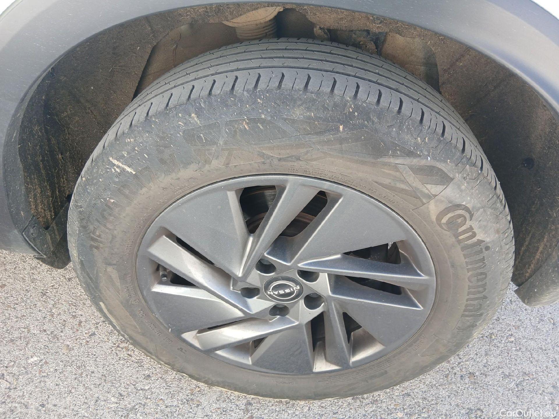  Nissan  Qashqai NISSAN  / 2024 / 5P / todoterreno DIG-T 103kW (140CV) mHEV 4x2 Acenta #1