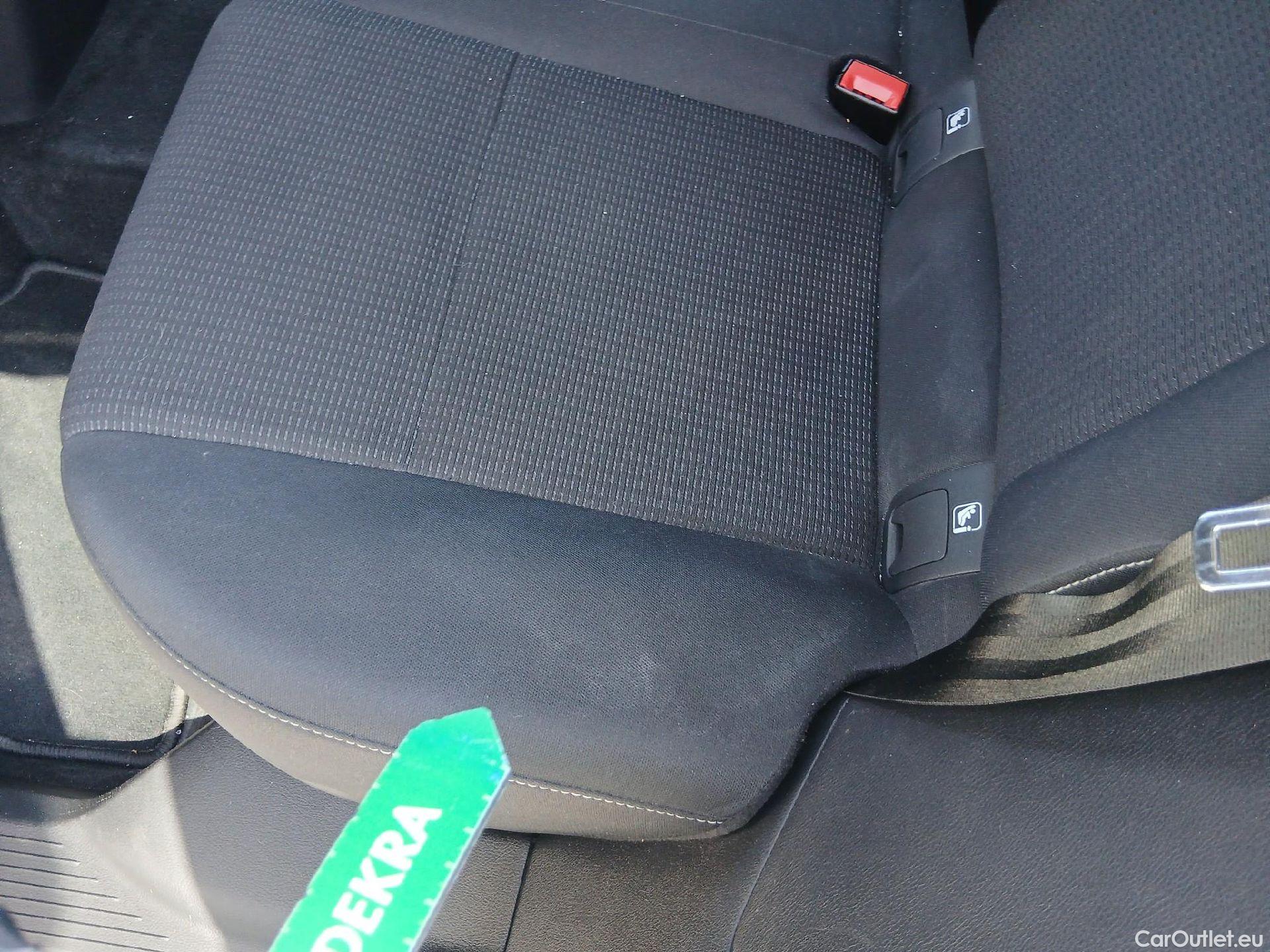  Nissan  Qashqai NISSAN  / 2021 / 5P / todoterreno DIG-T 103kW (140CV) mHEV 4x2 Acenta #13