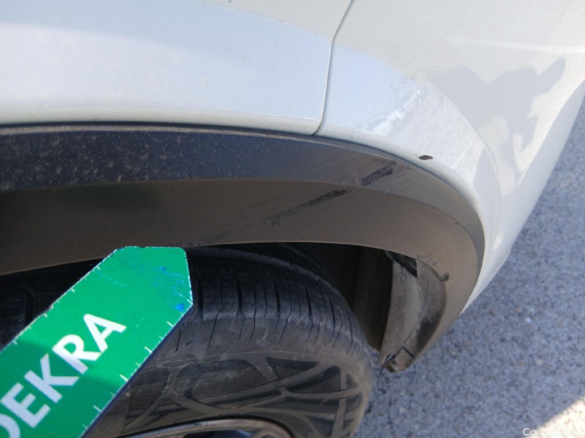  Nissan  Qashqai NISSAN  / 2021 / 5P / todoterreno DIG-T 103kW (140CV) mHEV 4x2 Acenta #21