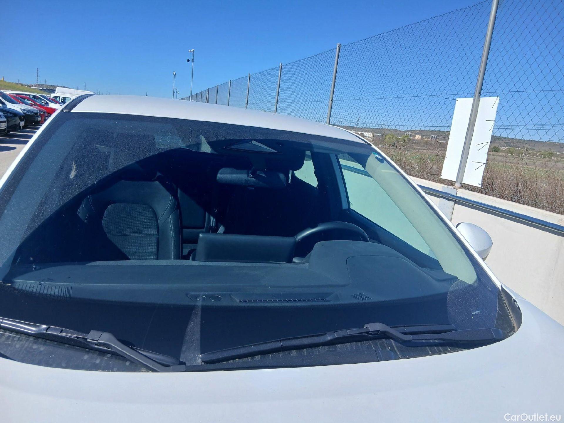  Nissan  Qashqai NISSAN  / 2024 / 5P / todoterreno DIG-T 103kW (140CV) mHEV 4x2 Acenta #14