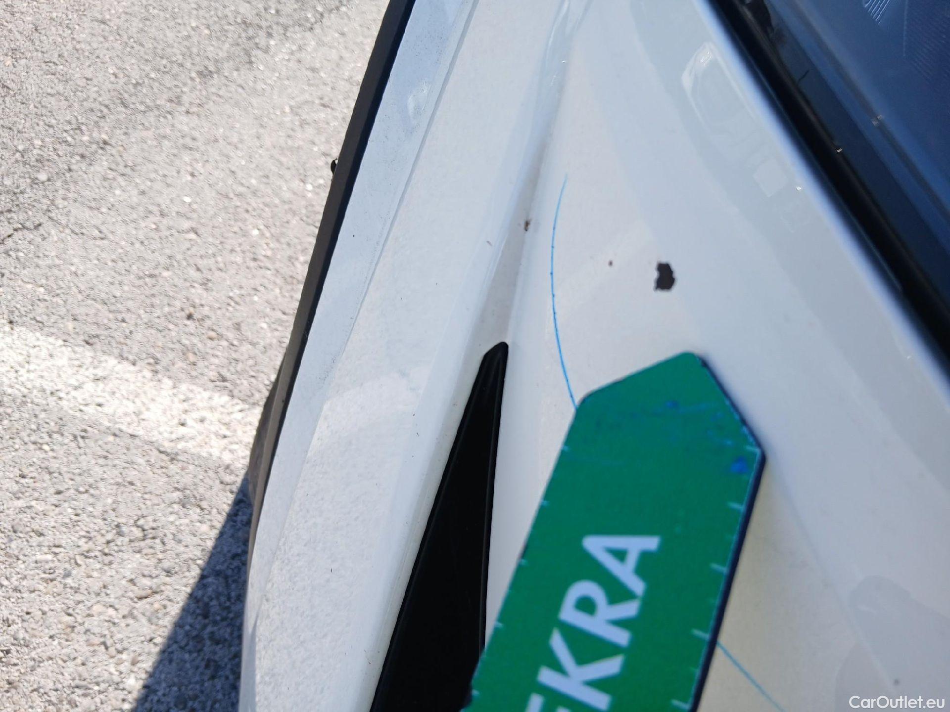  Nissan  Qashqai NISSAN  / 2021 / 5P / todoterreno DIG-T 103kW (140CV) mHEV 4x2 Acenta #3