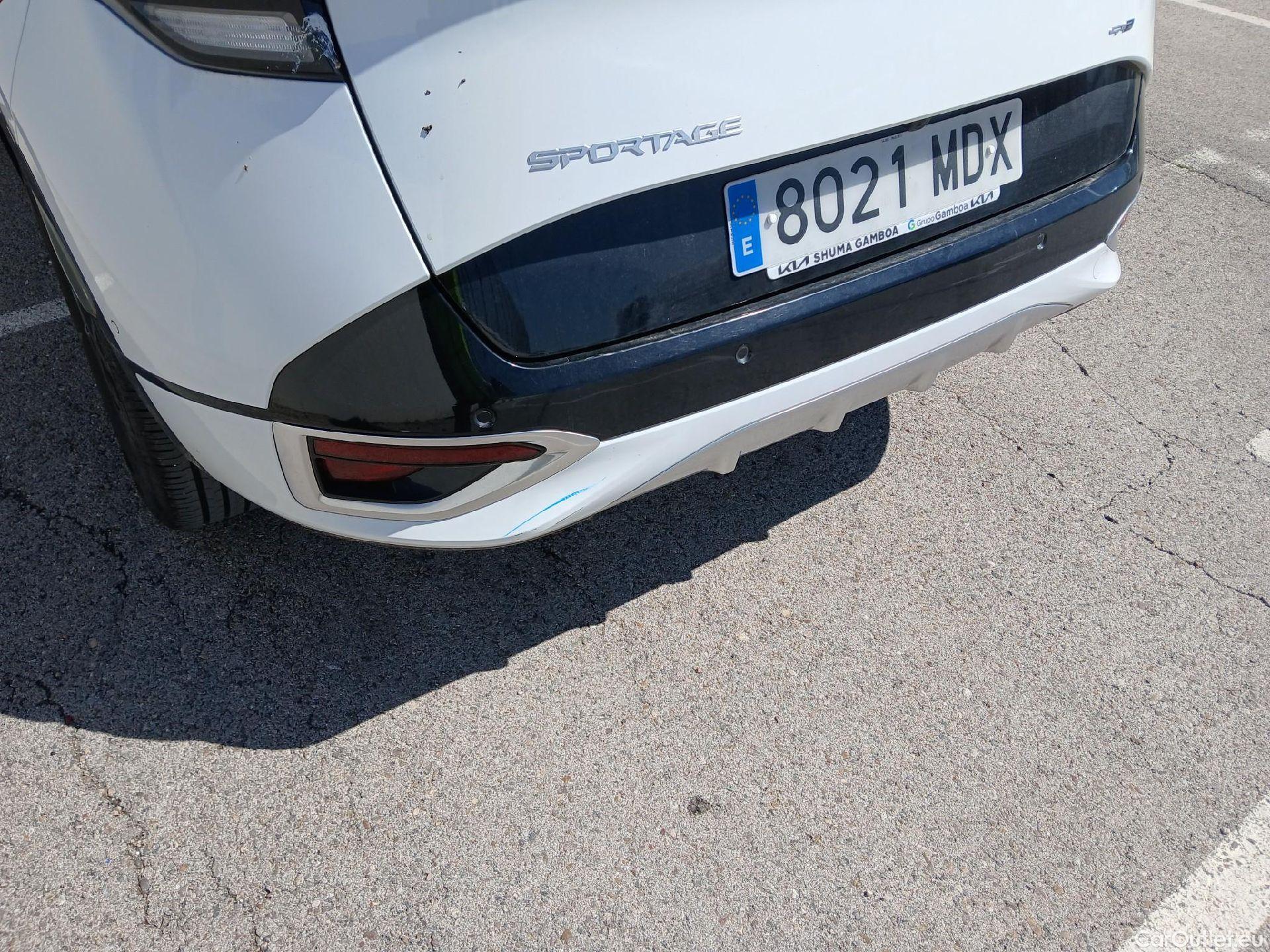  KIA  Sportage KIA  / 2022 / 5P / todoterreno 1.6 T-GDi HEV 171kW (230CV) GT-line 4X2 #9