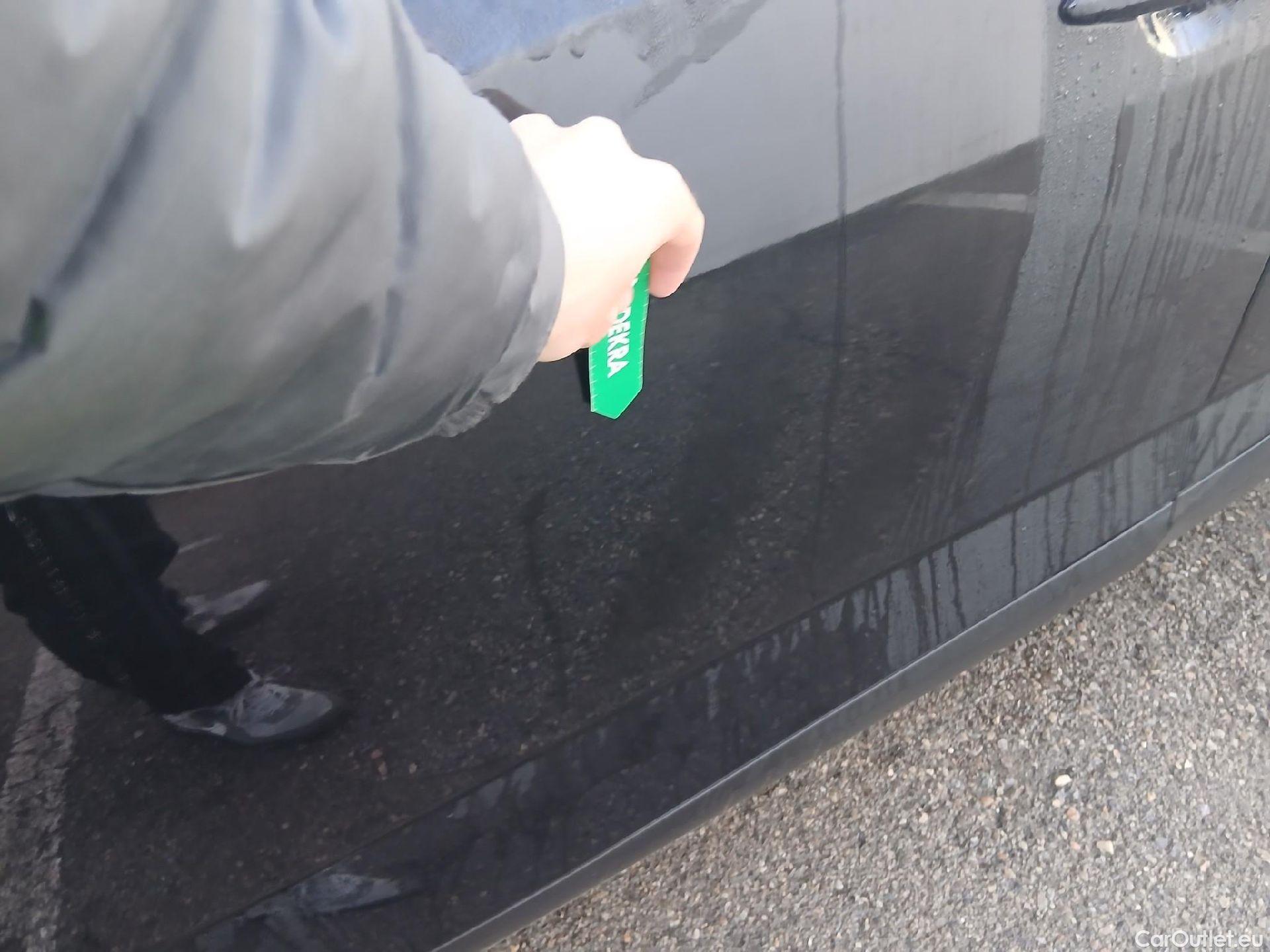  Nissan  Qashqai NISSAN  / 2021 / 5P / todoterreno DIG-T 116kW Xtronic N-Connecta #5