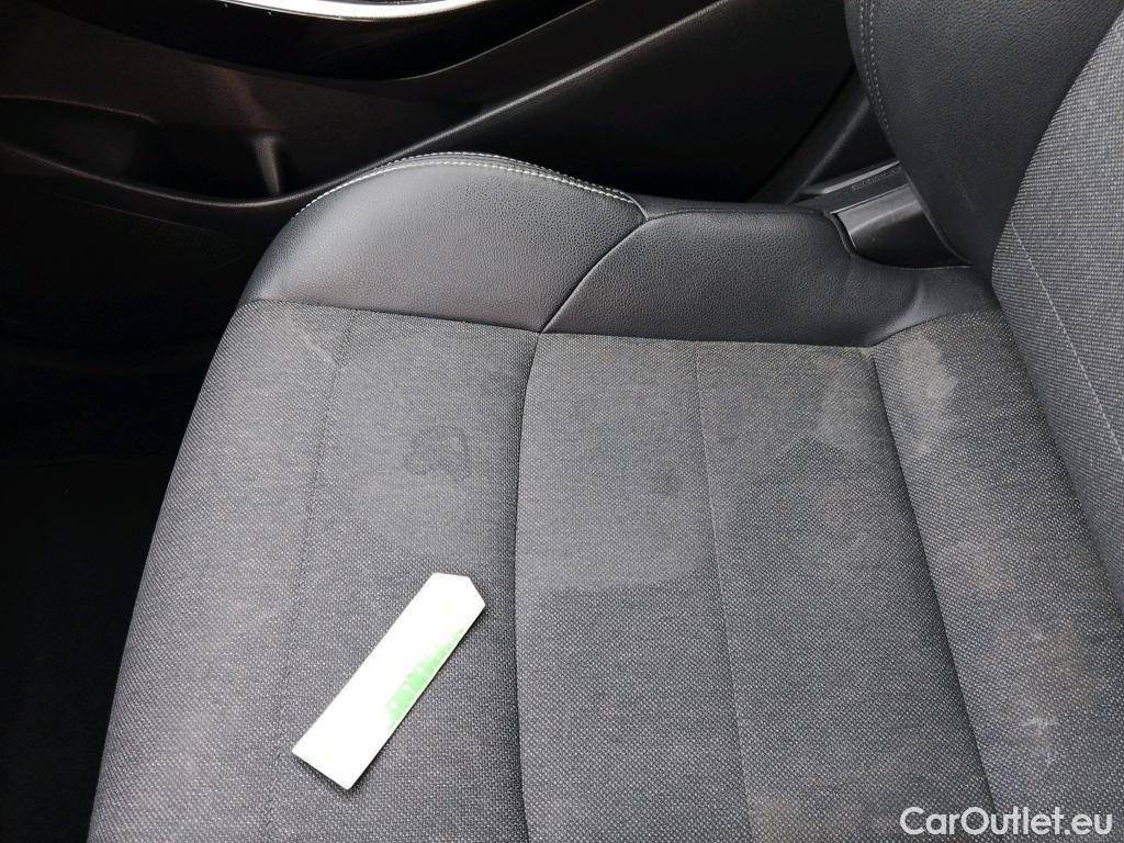  Toyota  Corolla TOYOTA  / 2019 / 5P / familiar 2.0 180H STYLE E-CVT TOURING SPORT #42