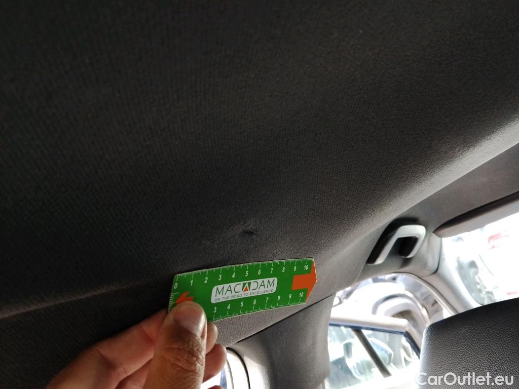  Toyota  Corolla TOYOTA  / 2019 / 5P / familiar 2.0 180H STYLE E-CVT TOURING SPORT #18