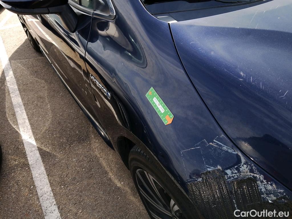  Toyota  Corolla TOYOTA  / 2019 / 5P / familiar 2.0 180H STYLE E-CVT TOURING SPORT #27