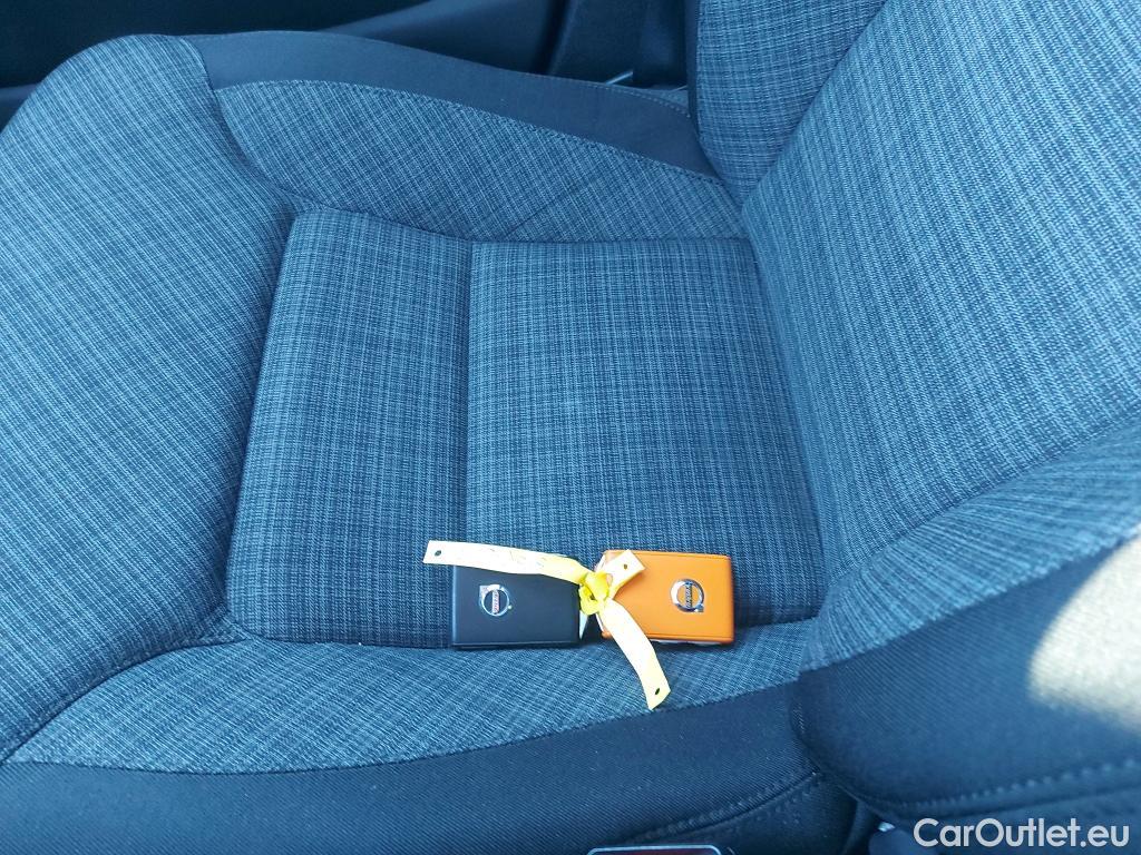  Volvo  XC60 VOLVO  / 2017 / 5P / todoterreno 2.0 T6 AWD Recharge Inscription Exp Auto #17