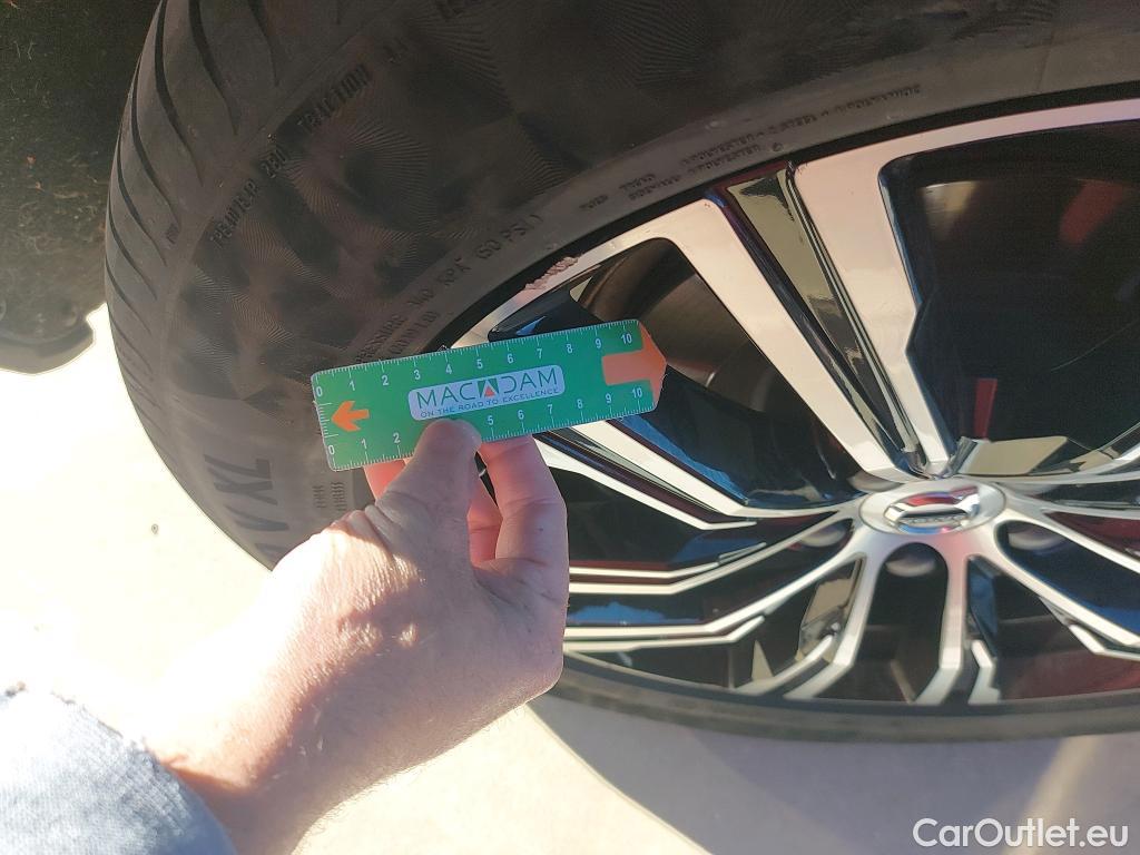  Volvo  XC60 VOLVO  / 2017 / 5P / todoterreno 2.0 T6 AWD Recharge Inscription Exp Auto #13